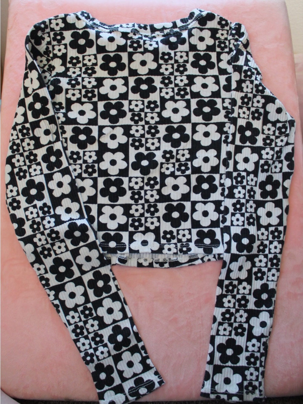 wild fable Black and White Floral Ribbed Long Sleeve Top